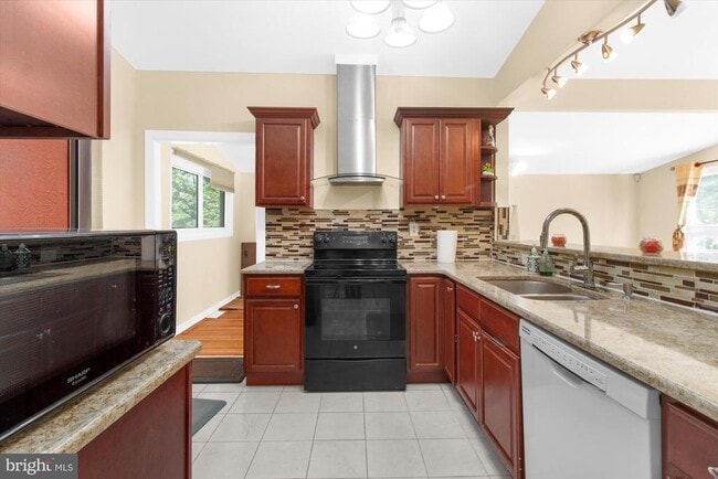 Photo - 108 Anderson Rd