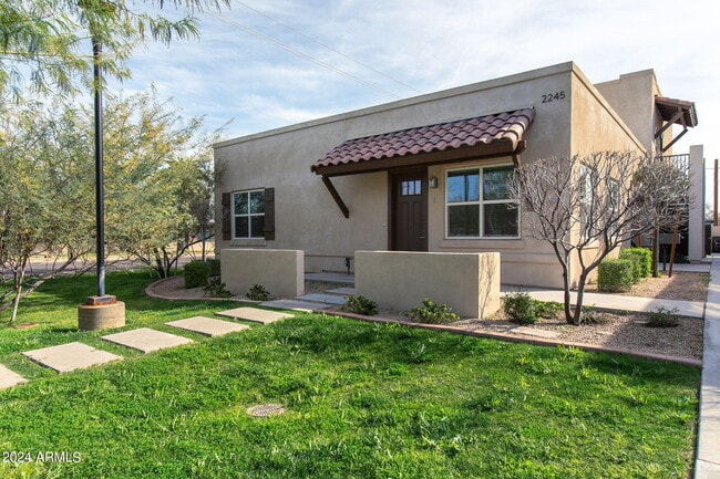 Photo - 2245 N Dayton St Unit 1