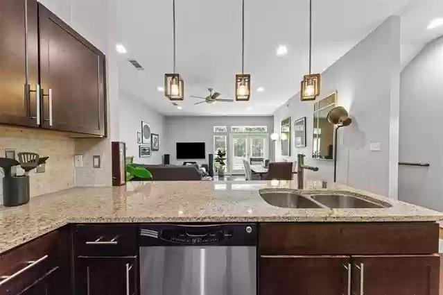 Building Photo - 5711 Ross Ave Unit 9