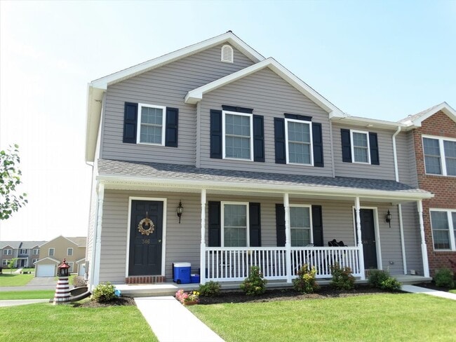 Building Photo - 330 Meadow View Dr