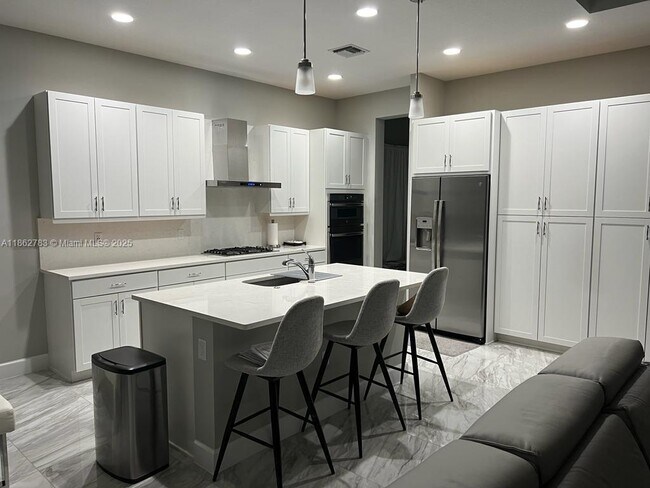 Photo - 15558 Goldfinch Cir