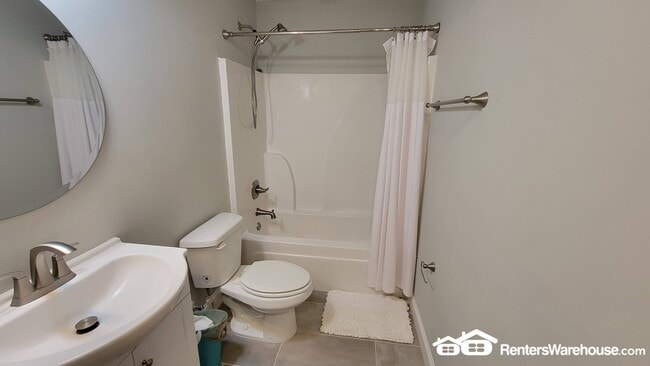 Photo - 1911 Baker Rd NW