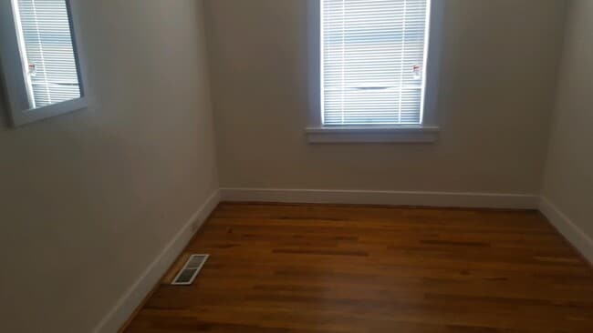 Building Photo - 803 E Hill Ave Rental