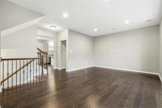 Photo - 1204 Pointe View Dr