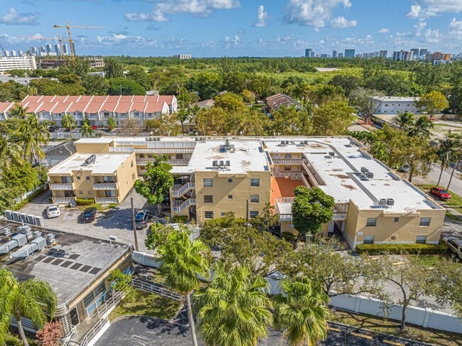 2031 NE 139th St