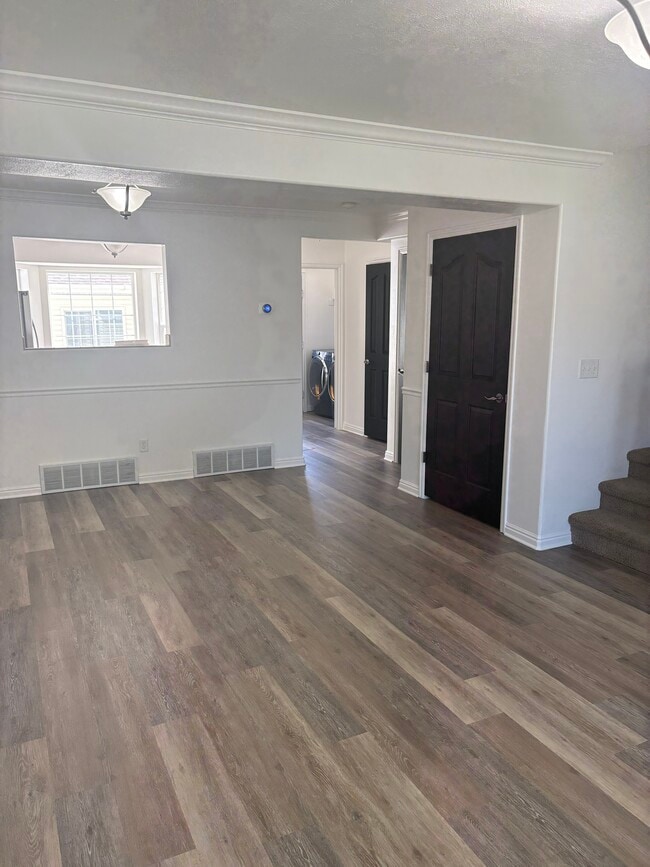 Photo - 884 Liberty Ln