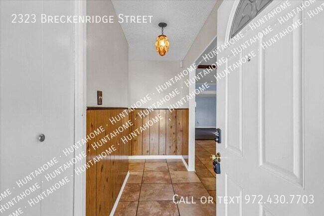 Photo - 2323 Breckenridge St