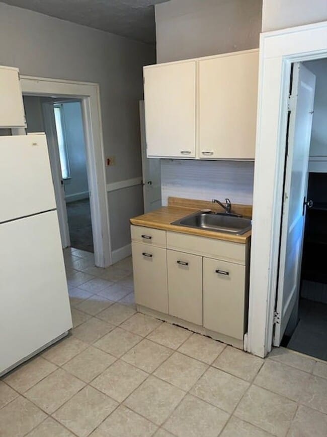 Photo - 660 Taylor Ave