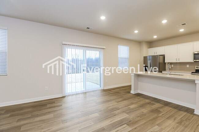 Photo - 2433 Appalachian Trl Dr