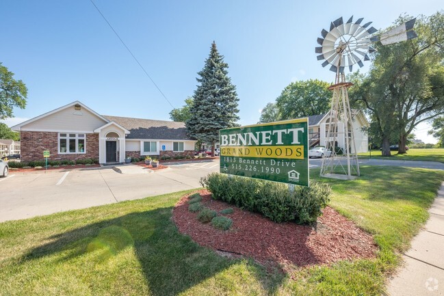 Front Entrance - Bennett Grand Woods Rental