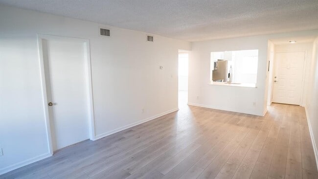 Photo - 136 NW 60th Ave