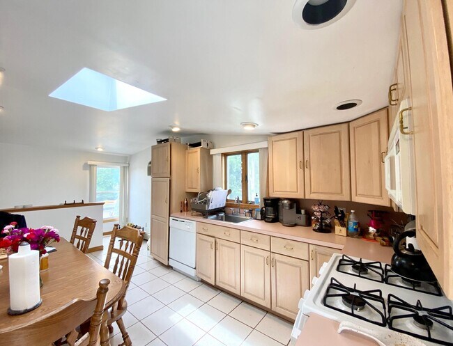 Photo - 417 High St Unidad 2