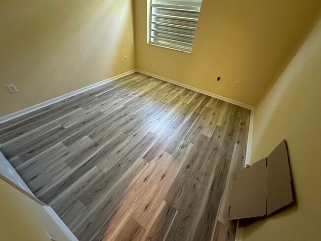 Photo - 931 Dorchester Rd