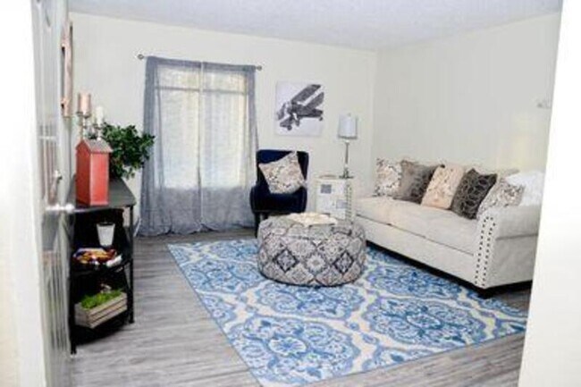 Photo - 7402 NW 10th St