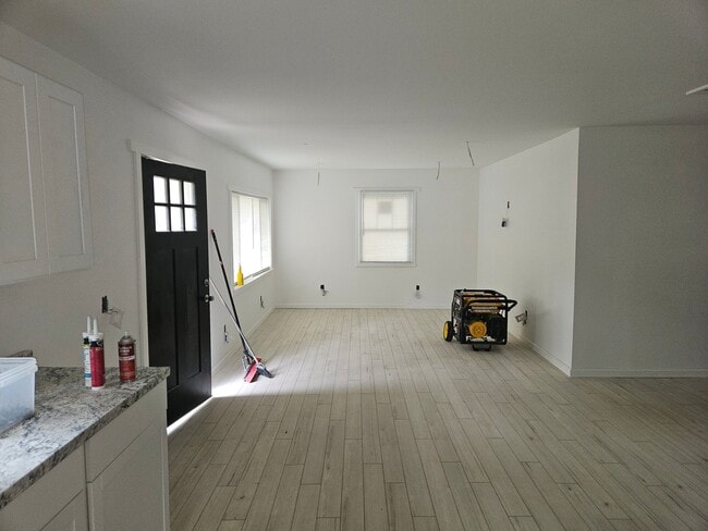 Photo - 1157 Faulkner Rd