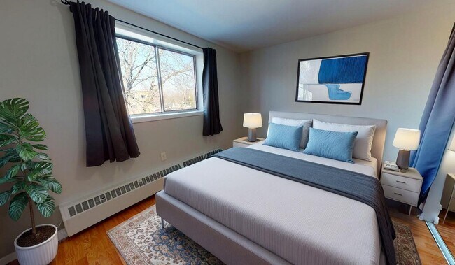 Photo - Riverside Court Apartments