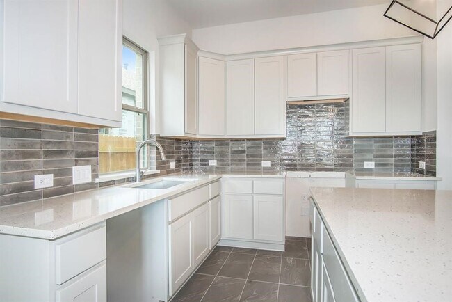 Photo - 7207 Winterberry Gln Ln