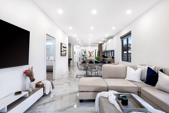 Photo - 826 SW 14th Ct Unit ID1287063P