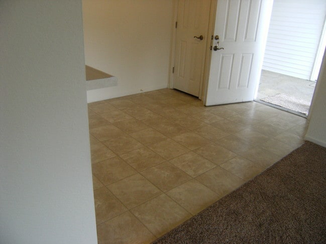 CRI - Comedor - Cedar Ridge Apartments