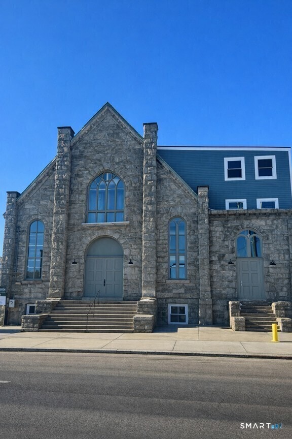 Building Photo - 157 Green St Unit 1B