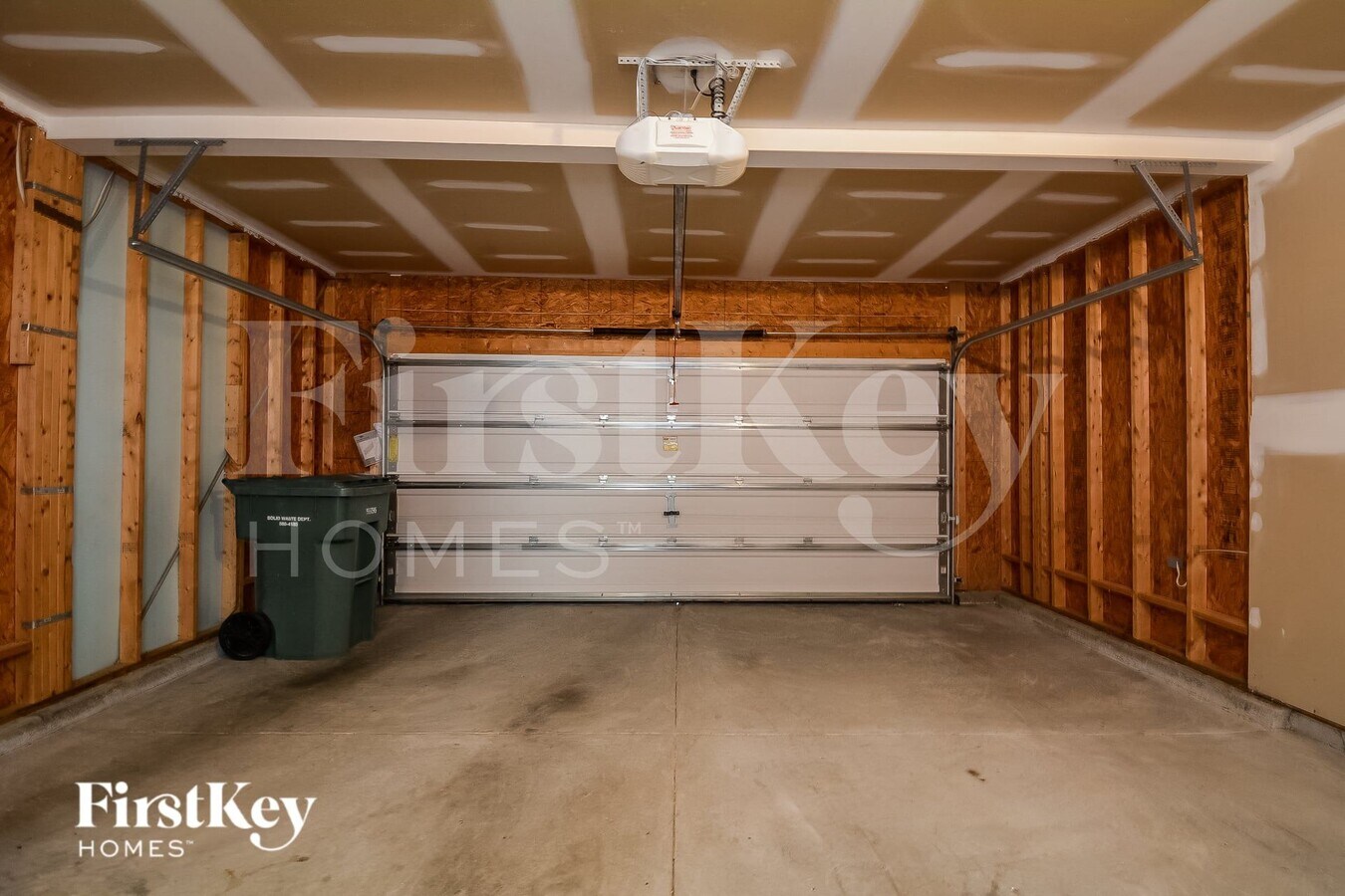Photo - 2914 Moorgate Ave