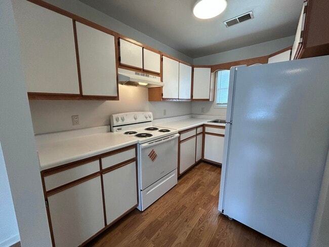 Photo - 10 Driftwood Cir