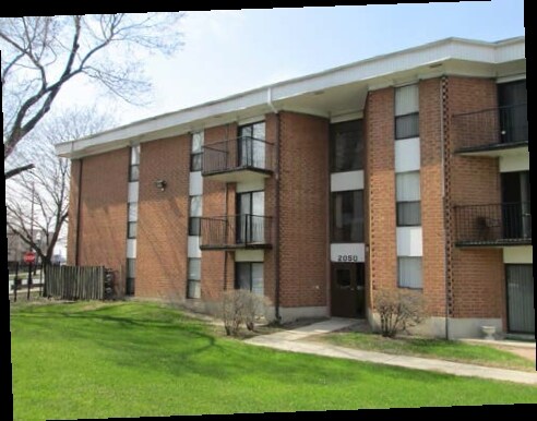 Photo - Damen Court Apartments