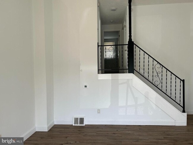 Photo - 126 Fronefield Ave