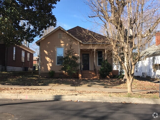 Building Photo - Coming Soon: 1BR, 1BA duplex Unit B Rental