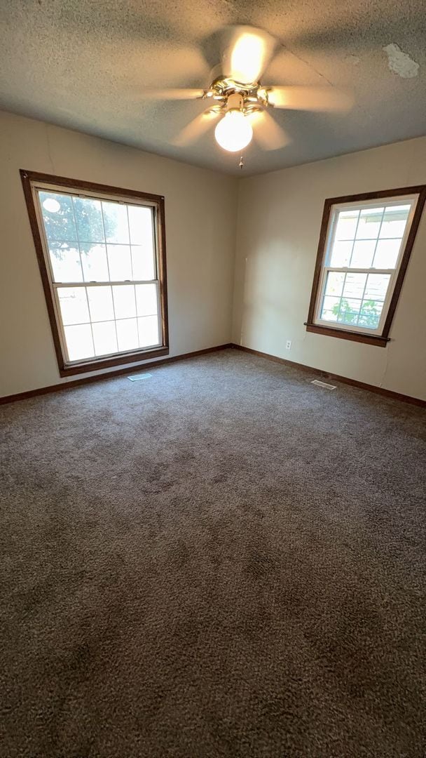 Photo - 705 W Indiana Ave