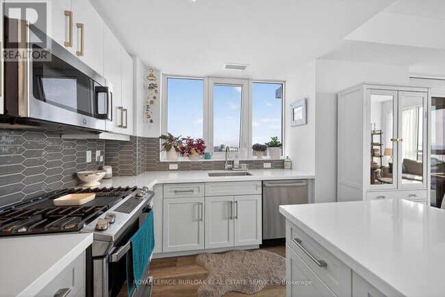 Photo - 2007 James St Unit 1503