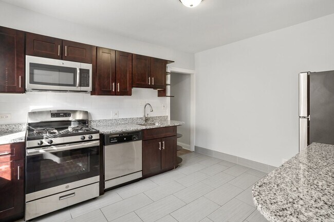Photo - 1609 W Juneway Ter Unit 1