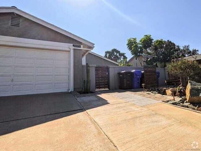Building Photo - 10975 Bali Ln Rental