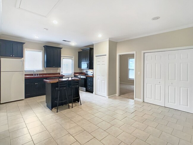 Photo - 2303 22nd St