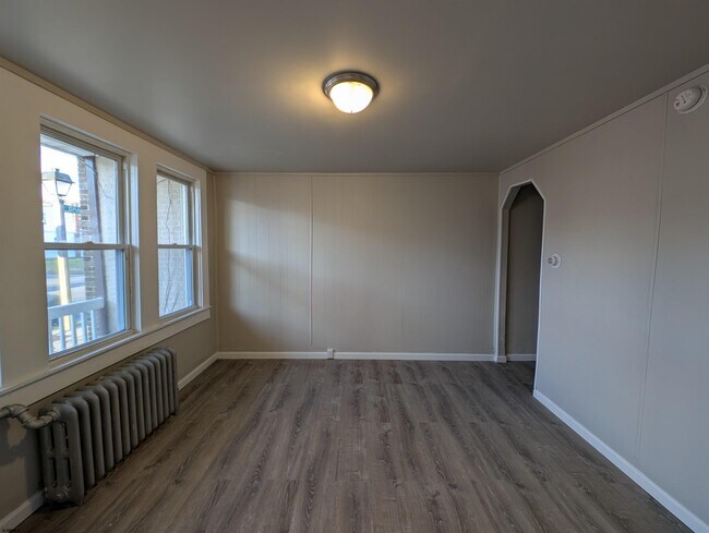 Photo - 2002 Grant Ave