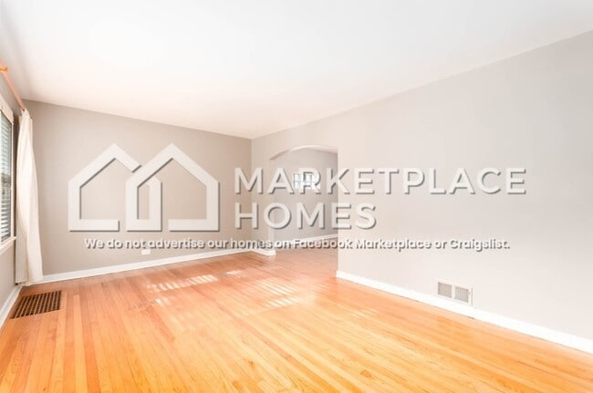 Photo - 2604 Elm St