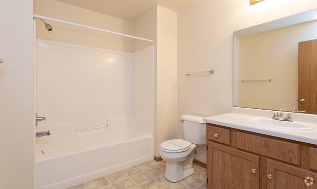 BREEZEWOOD APARTMENTS