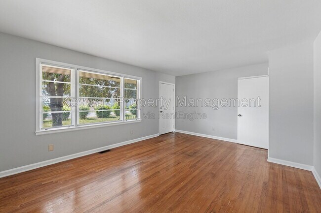 Photo - 2105 Eastland Dr