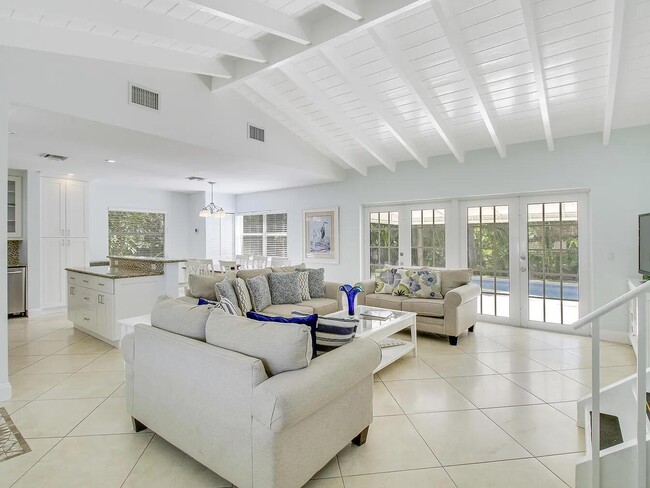 Photo - 1310 Manor Dr