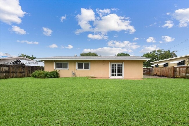 Photo - 20545 Leeward Ln House