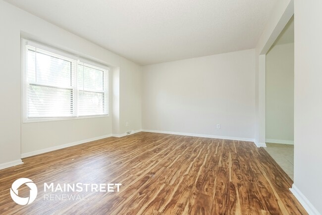 Photo - 6924 NW Pleasant View Dr