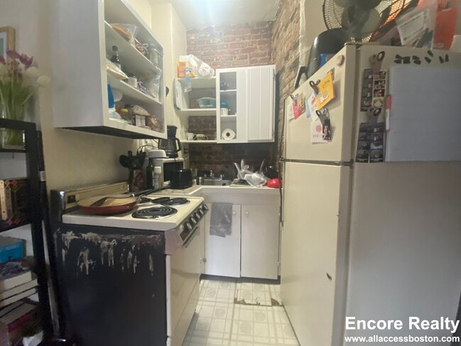 43 Anderson St Unit 3