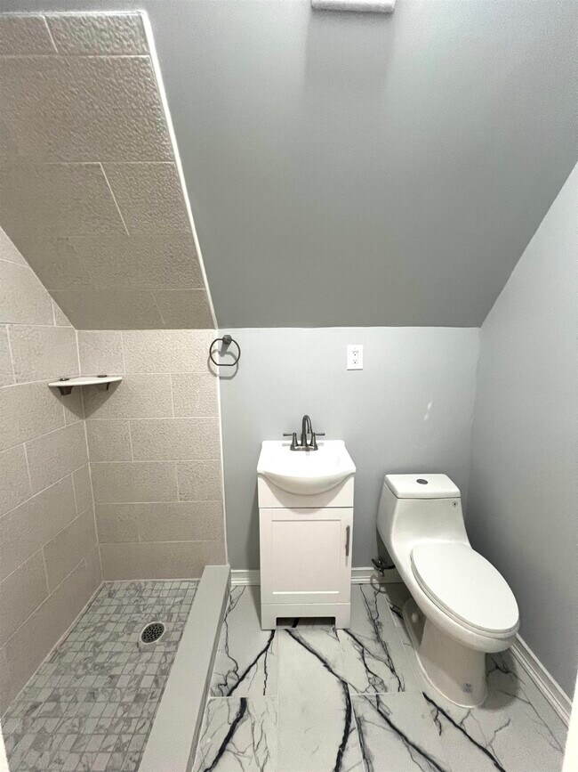 Photo - 149 Wegman Pkwy Unit 3