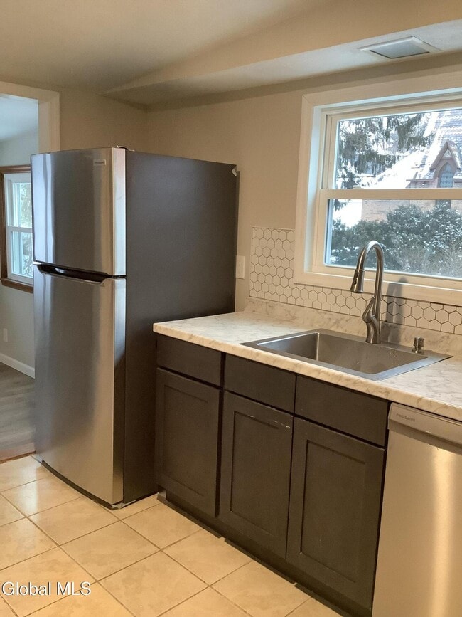 Photo - 535 Congress St Unit 3