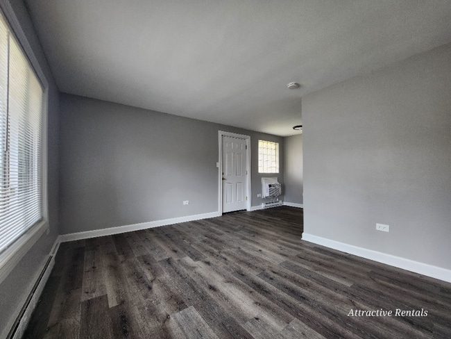 Photo - 2109 W 119th St