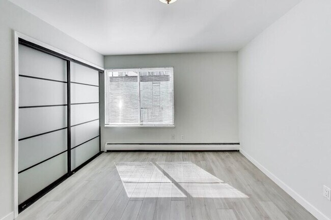 Building Photo - 1737 Jackson St Unit 307