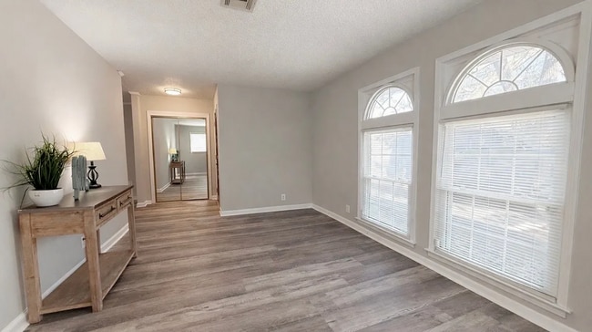 Photo - 341 N Burbank Dr