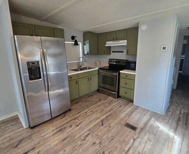 Photo - 8827 Deerwood Dr