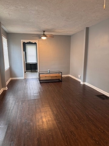 Photo - 634 W 41st St