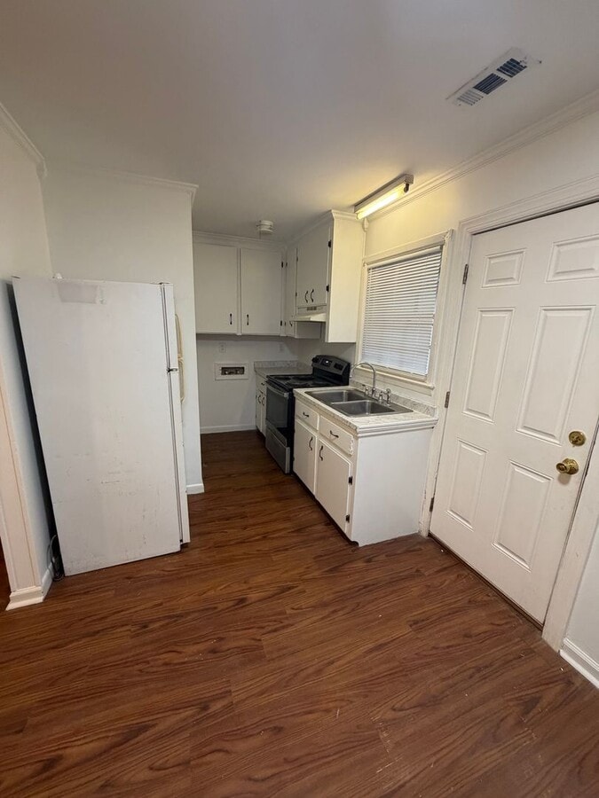 Photo - Cozy 1 Bedroom Available Now!